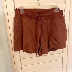 APANA  Light Yoga Shorts,  2 in one, XL  in a rich mocha brown color